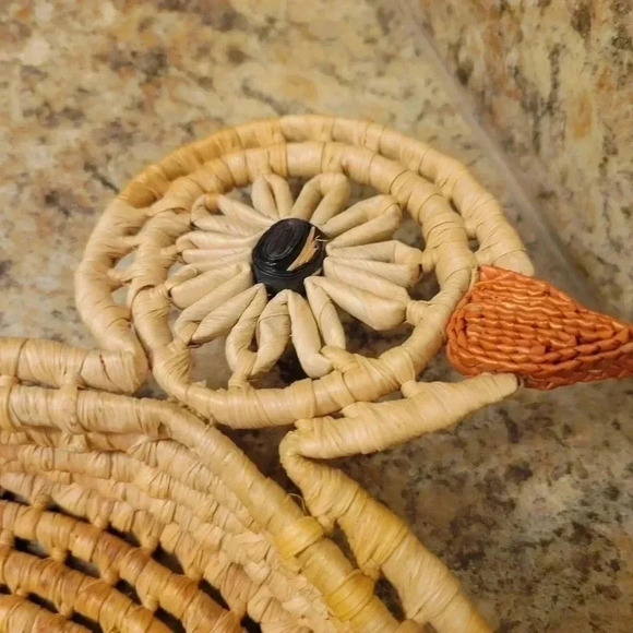 Vintage Corn Husk Woven Duck Bird Basket - Picture 5 of 5